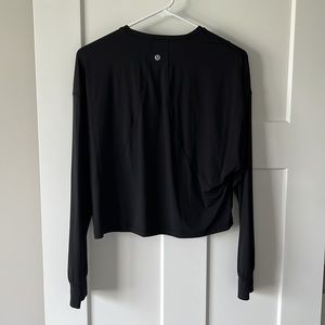 Like new lululemon long sleeve train top